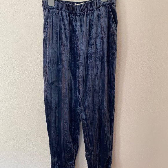 Navy Crushed Velvet Cropped Anthropologie Pants - Picture 1 of 4